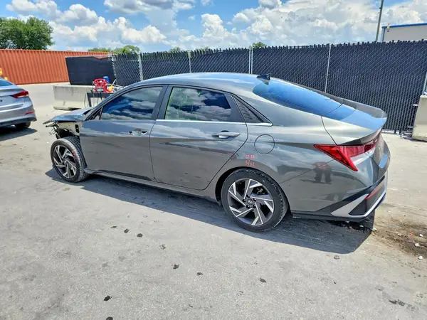 KMHLP4DG1RU683884 2024 HYUNDAI ELANTRA - Image 2