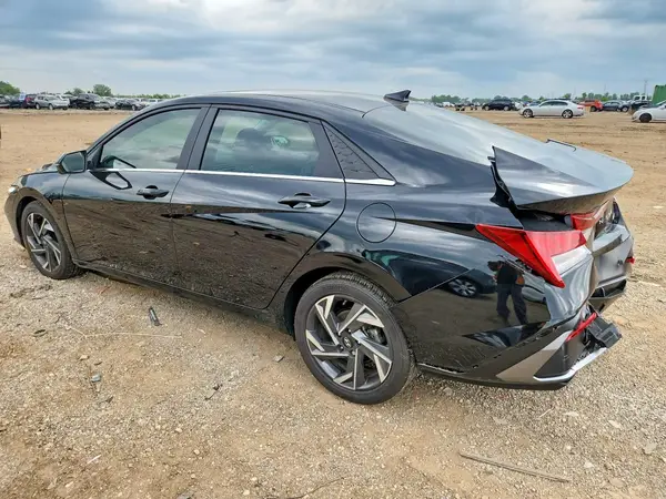 KMHLP4DG1RU698109 2024 HYUNDAI ELANTRA - Image 2
