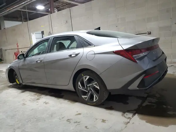 KMHLP4DG1RU715457 2024 HYUNDAI ELANTRA - Image 2