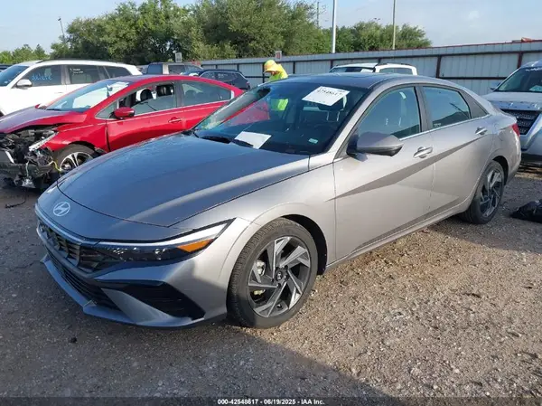 KMHLP4DG1RU744599 2024 HYUNDAI ELANTRA - Image 2