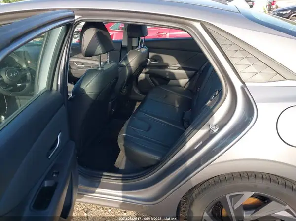 KMHLP4DG1RU744599 2024 HYUNDAI ELANTRA - Image 8