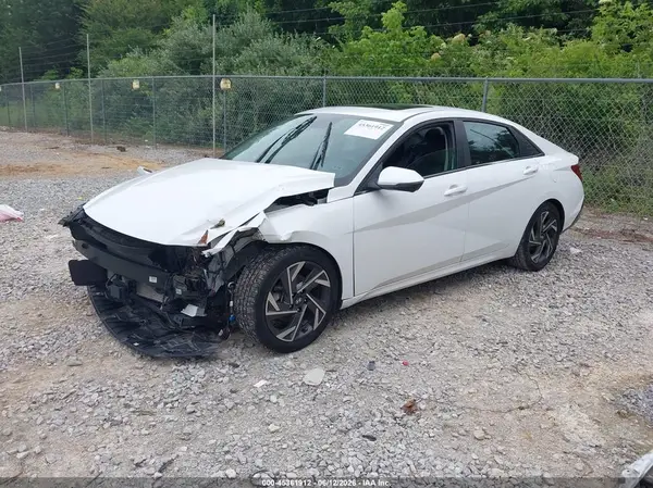 KMHLP4DG1RU795830 2024 HYUNDAI ELANTRA - Image 2