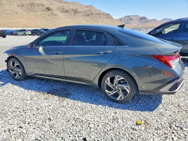 KMHLP4DG1RU797626 2024 HYUNDAI ELANTRA - Image 2
