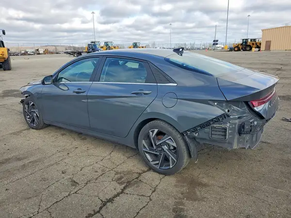 KMHLP4DG1RU833346 2024 HYUNDAI ELANTRA - Image 2