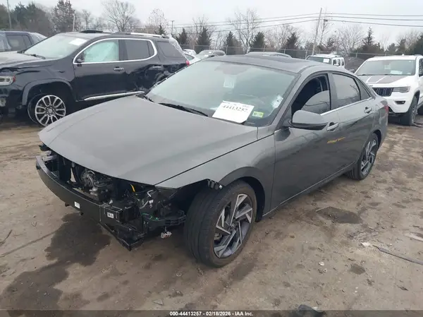 KMHLP4DG1SU867857 2025 HYUNDAI ELANTRA - Image 2