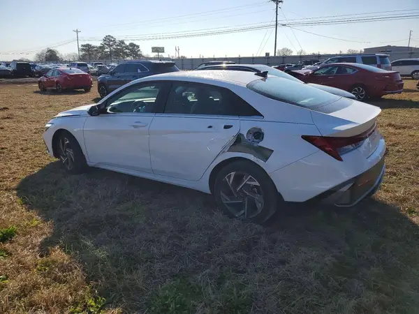 KMHLP4DG1SU945814 2025 HYUNDAI ELANTRA - Image 2