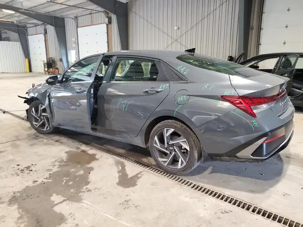 KMHLP4DG1SU958370 2025 HYUNDAI ELANTRA - Image 2