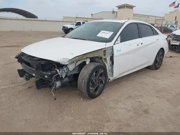 KMHLP4DG2RU662865 2024 HYUNDAI ELANTRA - Image 2