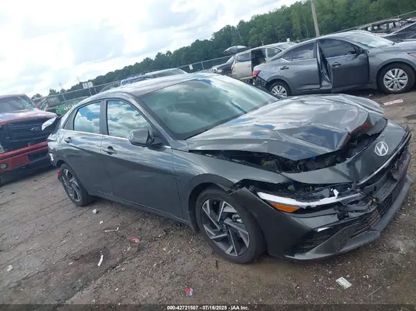 KMHLP4DG2RU710428 2024 HYUNDAI ELANTRA - Image 1