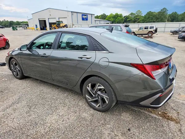 KMHLP4DG2RU791835 2024 HYUNDAI ELANTRA - Image 2