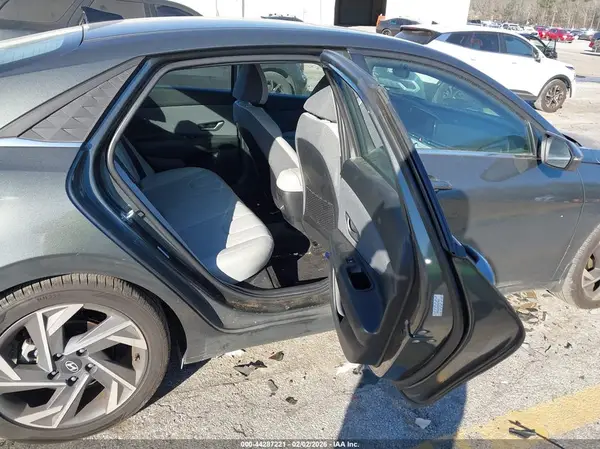 KMHLP4DG2RU795089 2024 HYUNDAI ELANTRA - Image 8