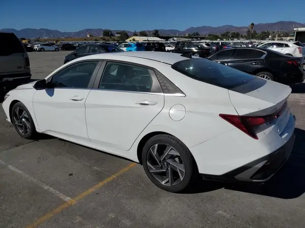KMHLP4DG2SU872145 2025 HYUNDAI ELANTRA - Image 2