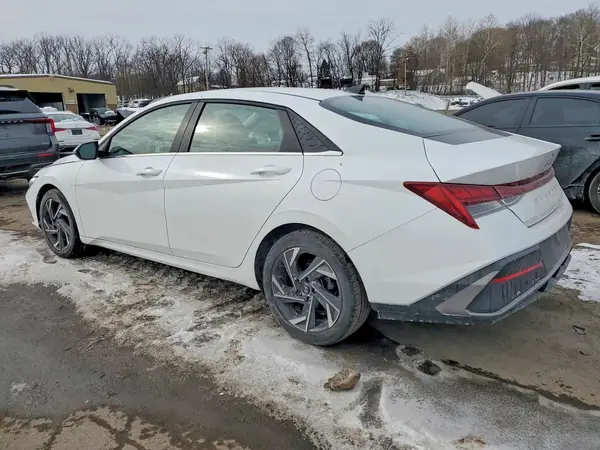 KMHLP4DG2SU874977 2025 HYUNDAI ELANTRA - Image 2