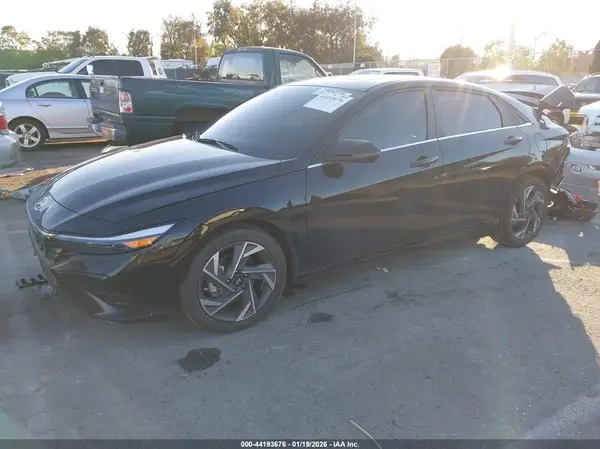 KMHLP4DG2SU895795 2025 HYUNDAI ELANTRA - Image 2