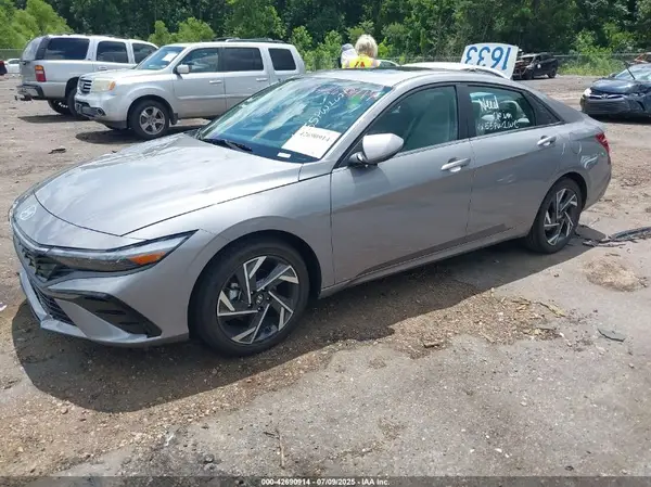 KMHLP4DG2SU994083 2025 HYUNDAI ELANTRA - Image 2