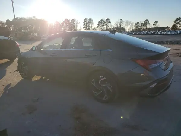 KMHLP4DG3RU649607 2024 HYUNDAI ELANTRA - Image 2