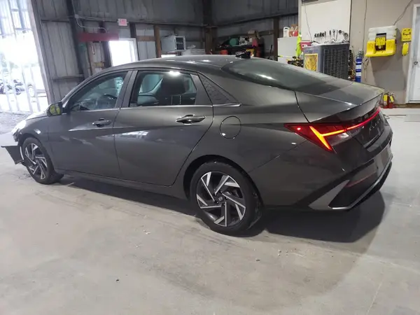 KMHLP4DG3RU681246 2024 HYUNDAI ELANTRA - Image 2