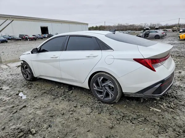 KMHLP4DG3RU703293 2024 HYUNDAI ELANTRA - Image 2