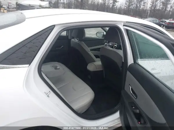KMHLP4DG3RU773425 2024 HYUNDAI ELANTRA - Image 8