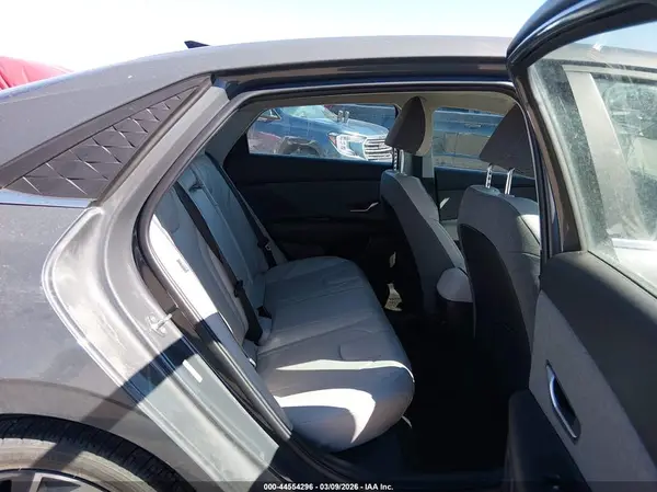 KMHLP4DG3RU792900 2024 HYUNDAI ELANTRA - Image 8