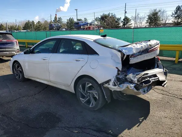 KMHLP4DG3RU818606 2024 HYUNDAI ELANTRA - Image 2
