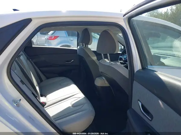 KMHLP4DG3RU835275 2024 HYUNDAI ELANTRA - Image 8