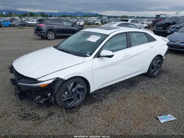KMHLP4DG3RU837222 2024 HYUNDAI ELANTRA - Image 2