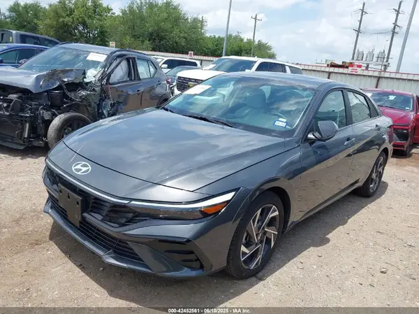 KMHLP4DG3SU869769 2025 HYUNDAI ELANTRA - Image 2