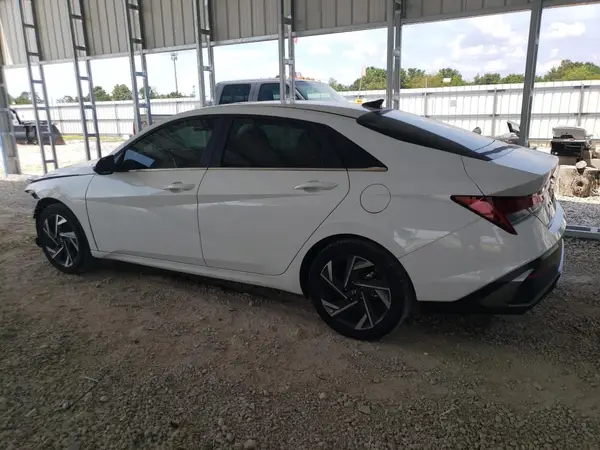 KMHLP4DG3SU869805 2025 HYUNDAI ELANTRA - Image 2