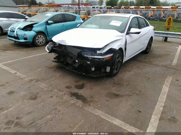 KMHLP4DG4RU673088 2024 HYUNDAI ELANTRA - Image 2