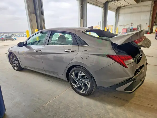 KMHLP4DG4RU729367 2024 HYUNDAI ELANTRA - Image 2