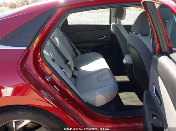 KMHLP4DG4RU742006 2024 HYUNDAI ELANTRA - Image 8