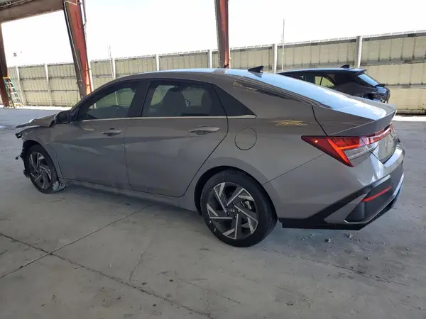 KMHLP4DG4RU792789 2024 HYUNDAI ELANTRA - Image 2
