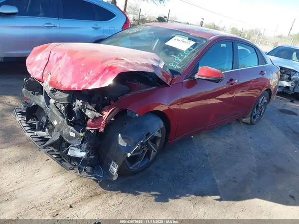 KMHLP4DG4RU818307 2024 HYUNDAI ELANTRA - Image 2