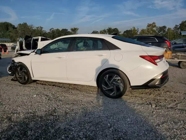 KMHLP4DG4SU869912 2025 HYUNDAI ELANTRA - Image 2