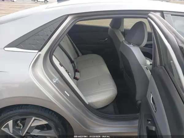 KMHLP4DG4SU932068 2025 HYUNDAI ELANTRA - Image 8