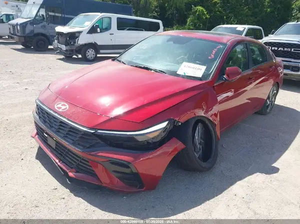 KMHLP4DG4SU936766 2025 HYUNDAI ELANTRA - Image 2