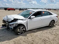 KMHLP4DG4SU978211 2025 HYUNDAI ELANTRA