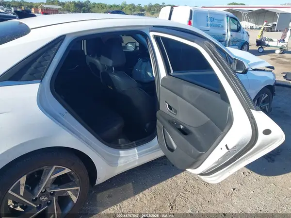 KMHLP4DG5RU649656 2024 HYUNDAI ELANTRA - Image 8
