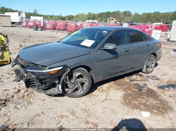 KMHLP4DG5RU652220 2024 HYUNDAI ELANTRA - Image 2