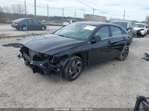 KMHLP4DG5RU661774 2024 HYUNDAI ELANTRA - Image 2