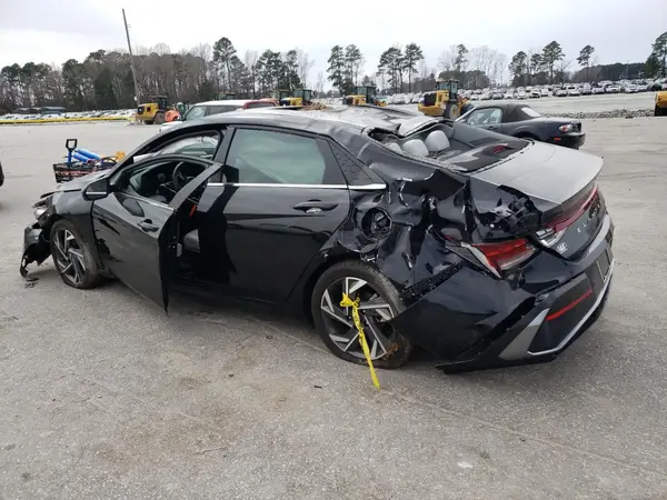 KMHLP4DG5RU673990 2024 HYUNDAI ELANTRA - Image 2