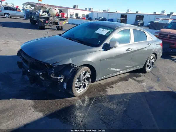 KMHLP4DG5RU676260 2024 HYUNDAI ELANTRA - Image 2