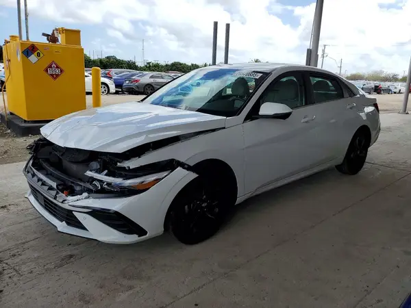 KMHLP4DG5RU687226 2024 HYUNDAI ELANTRA - Image 1