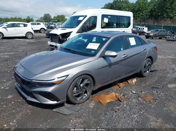 KMHLP4DG5RU693589 2024 HYUNDAI ELANTRA - Image 2