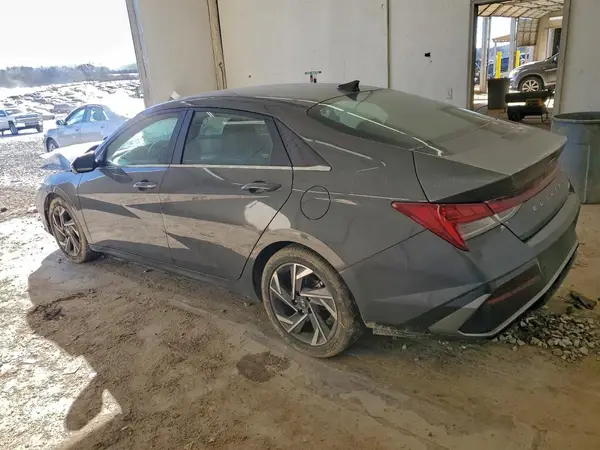 KMHLP4DG5RU740412 2024 HYUNDAI ELANTRA - Image 2