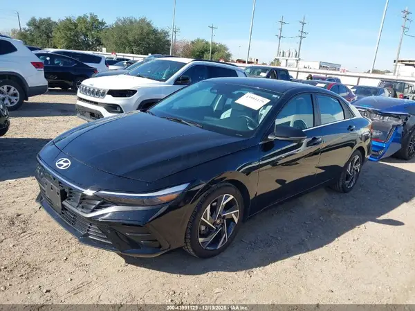 KMHLP4DG5RU769117 2024 HYUNDAI ELANTRA - Image 2