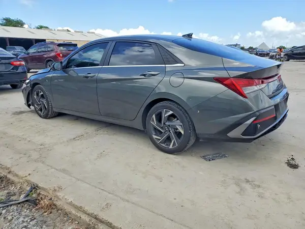 KMHLP4DG5RU770218 2024 HYUNDAI ELANTRA - Image 2