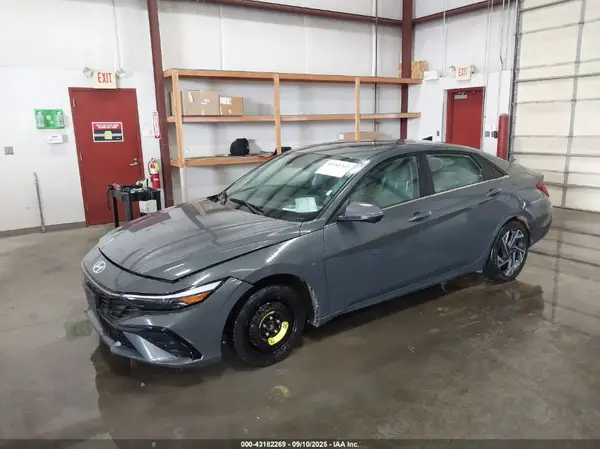 KMHLP4DG5RU797788 2024 HYUNDAI ELANTRA - Image 2