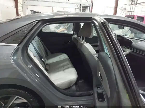 KMHLP4DG5RU797788 2024 HYUNDAI ELANTRA - Image 8